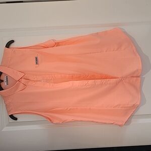 Columbia sleeveless button up